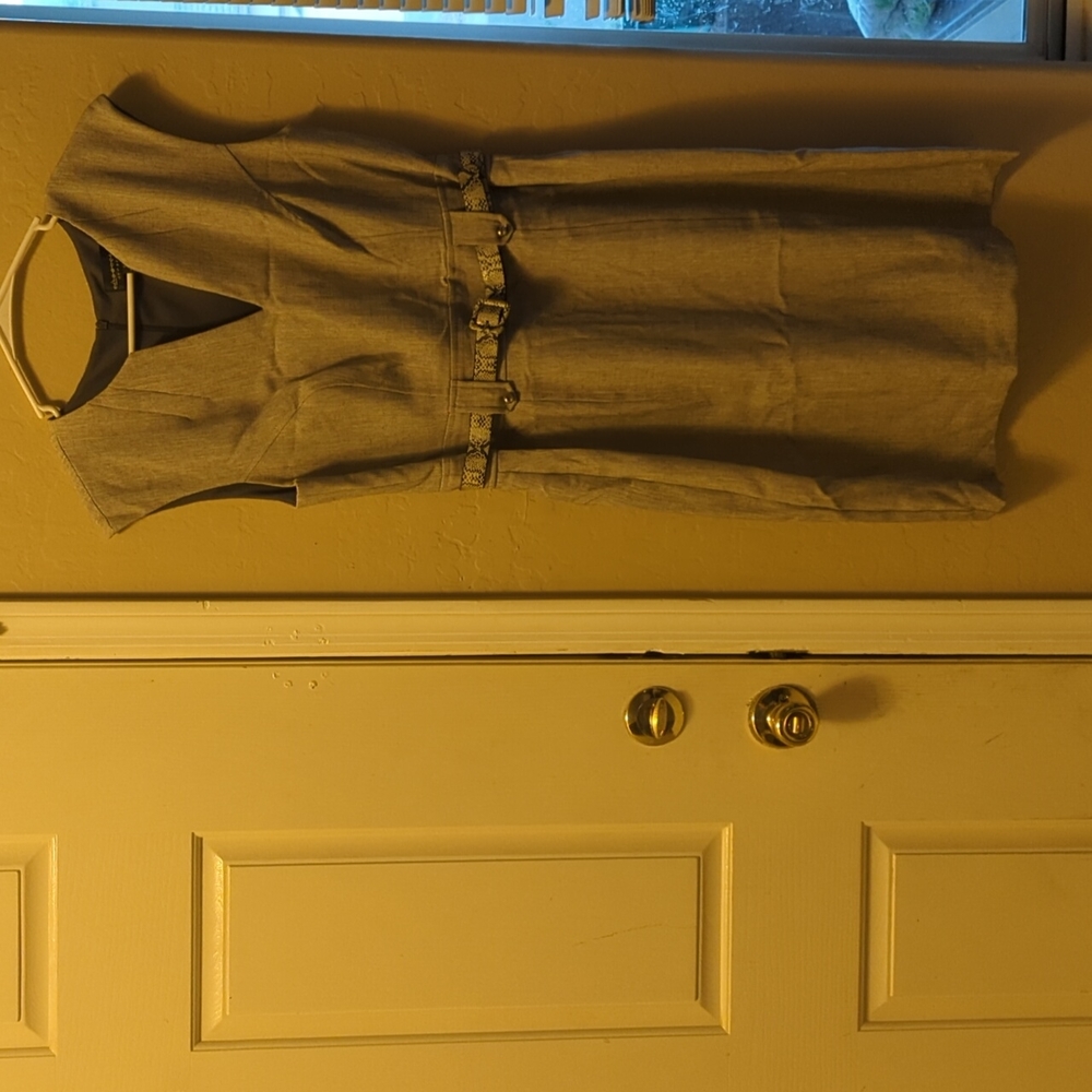 Dress with belted waiste